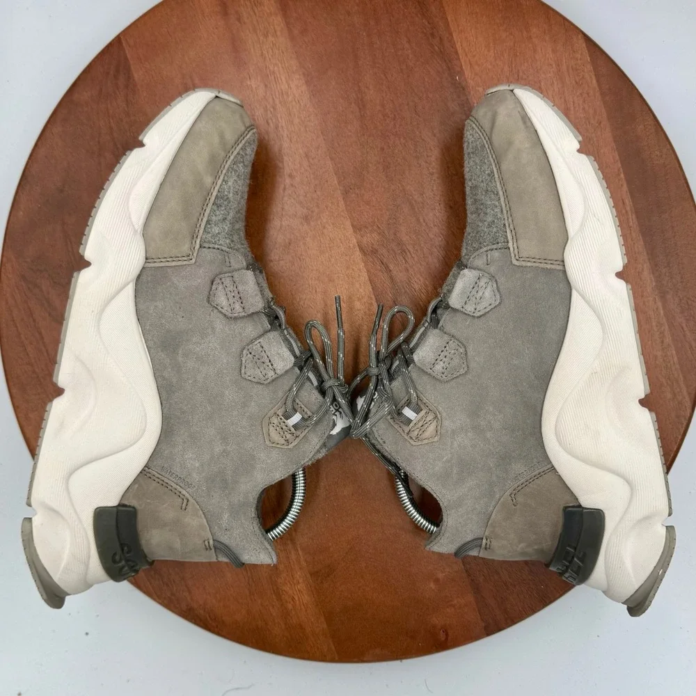 Sorel Kinetic RNEGD Caribu‎ Waterproof Sneaker Boots Quarry/Sea Salt Womens 9